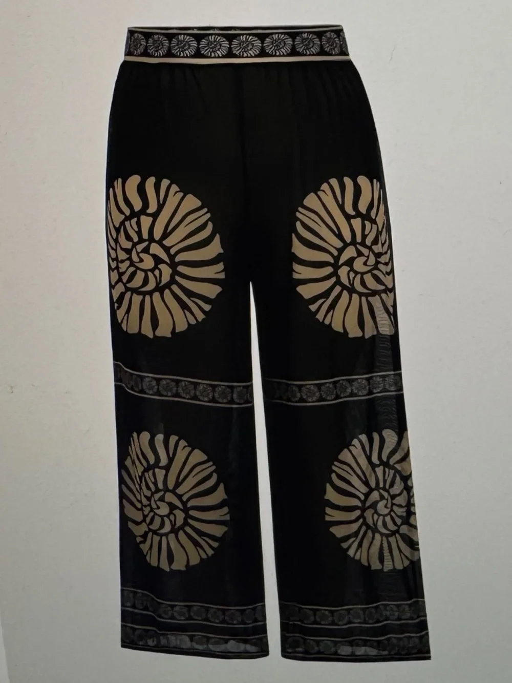 NEVER WORN Geometric print two piece swimsuit US 12